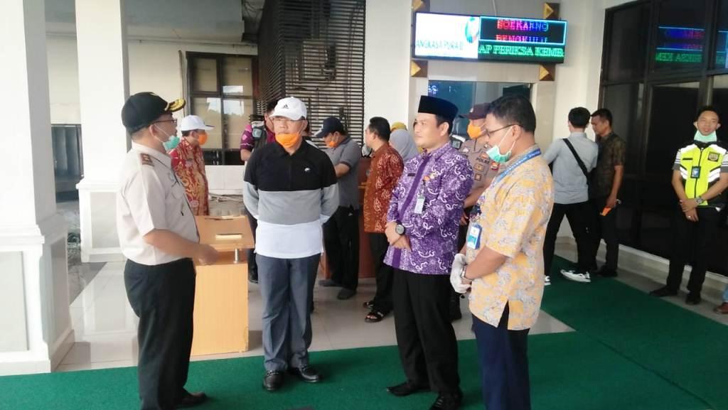 Waspada Covid-19, Gubernur Rohidin Pastikan Pintu Masuk Bengkulu Diperketat