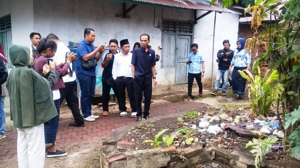 Tampung Keluhan Warga, Komisi II DPRD Kota Bengkulu Sidak Permukiman Kumuh