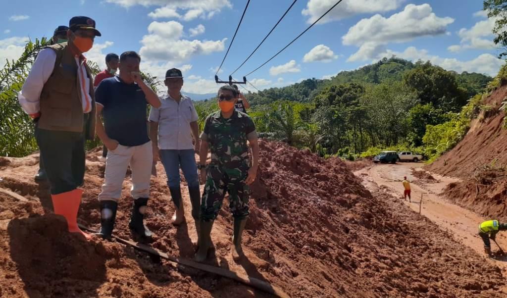 BPBD dan PUPR Tangani Longsor di Bengkulu Tengah