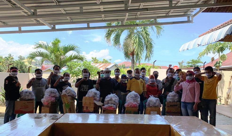 Cegah Covid-19, Usin Bagikan Masker dan Sabun kepada Warga Kota Bengkulu