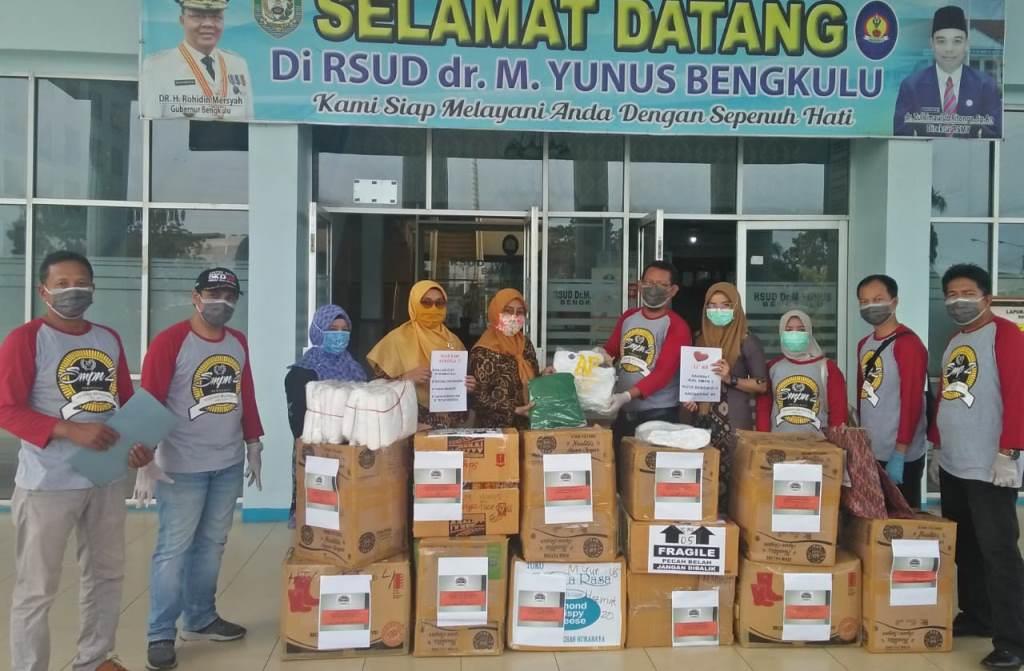 Alumni SMP N 02 Kota Bengkulu Angkatan 1992 Sumbang APD