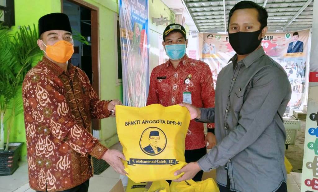 Bantu Tanggulangi Covid-19, M Saleh Beri Bantuan APD di Beberapa RS Bengkulu