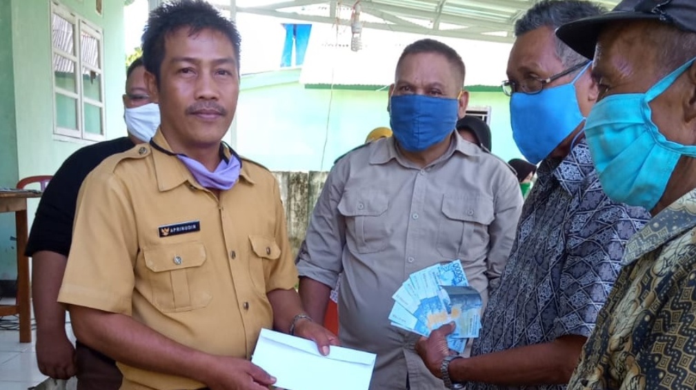 Pemdes Gedung Agung Salurkan BLT Dana Desa