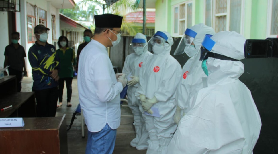 Gubernur Pastikan APD Mencukupi dan Terdistribusi