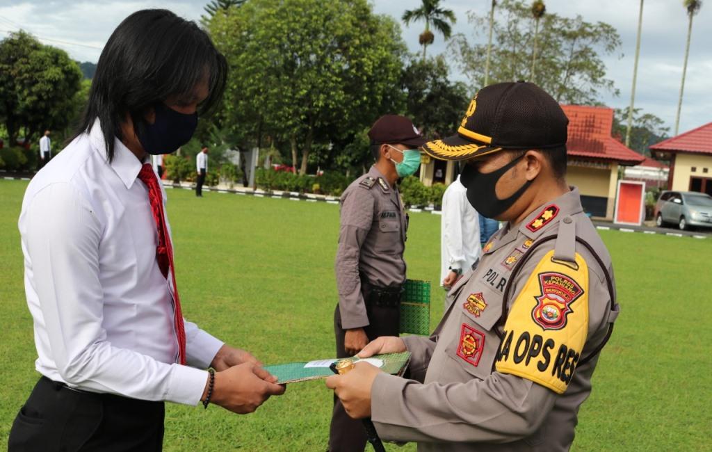Sukses Bertugas, 10 Personil Polres Kepahiang Dapat Penghargaan