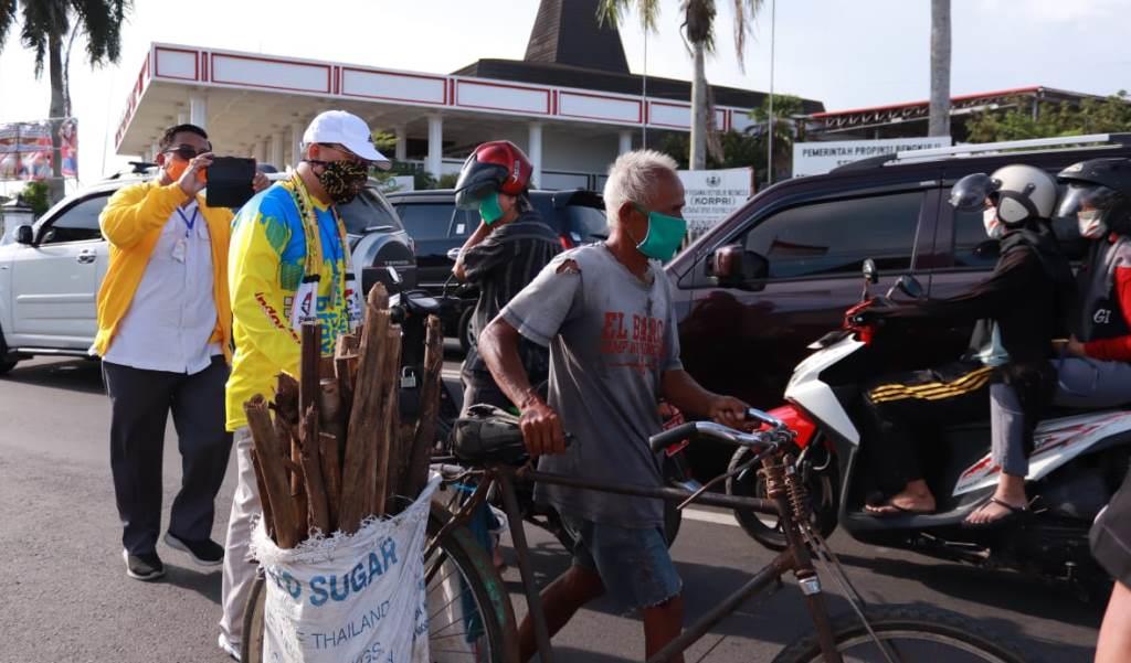 Golkar Bengkulu Berbagi Takjil