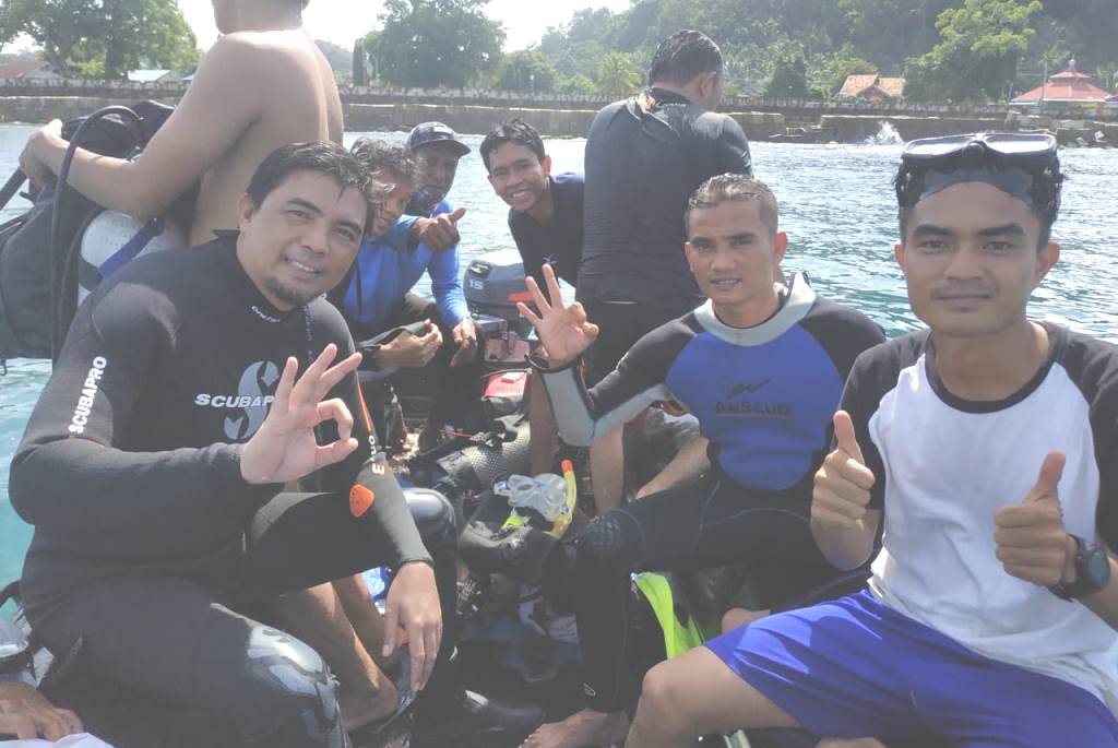 Survei Trumbu Karang, DKP Kota Bengkulu Jajal Pantai Linau