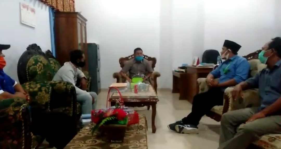 Polemik BLT, Warga di Seluma Datangi Dinas PMD dan Inspektorat