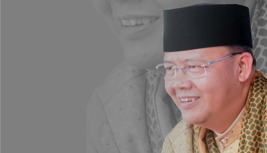 Kisah Anak Petani, Lulusan Terbaik UGM yang Kini Jadi Gubernur Bengkulu
