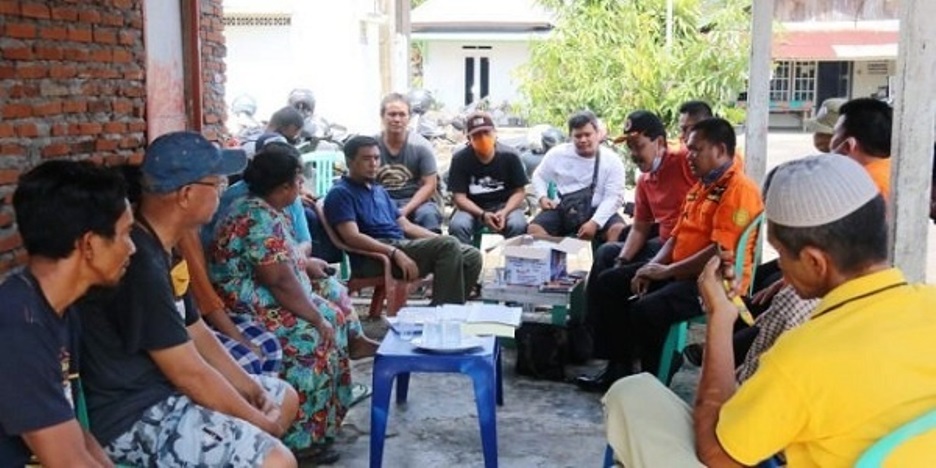 Kunjungan, Kepala DKP Kota Bengkulu Semangati Keluarga Nelayan yang Hilang