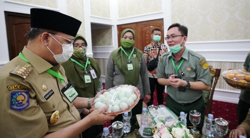 Pemprov Bengkulu Dukung Kementan Riset Eucalyptus sebagai Antivirus