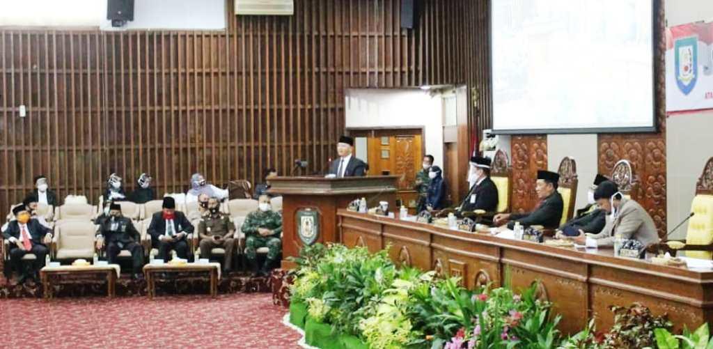 Paripurna DPRD Provinsi Bengkulu, BPK Serahkan LHP Atas LKPD Pemprov TA 2019