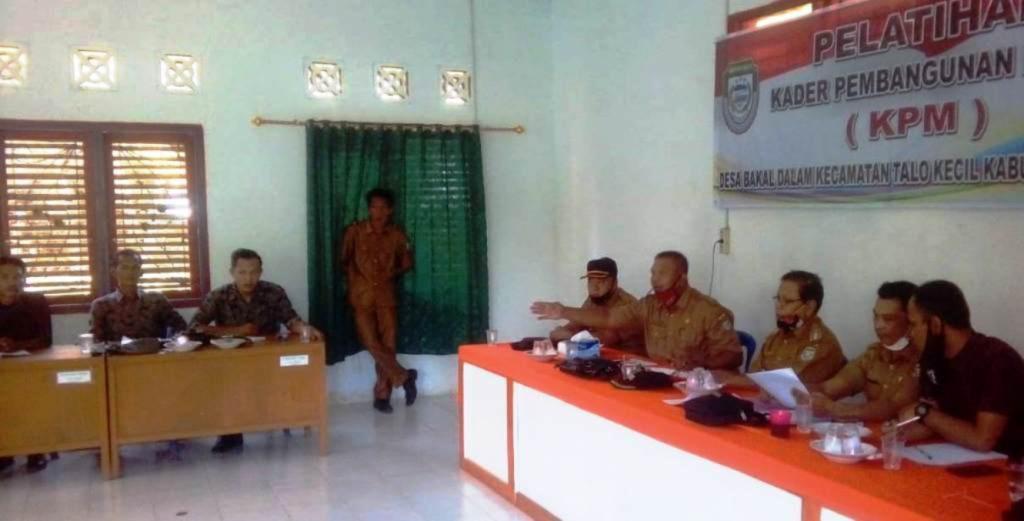Geruduk Kantor Desa, Warga Minta Kadus Dipecat