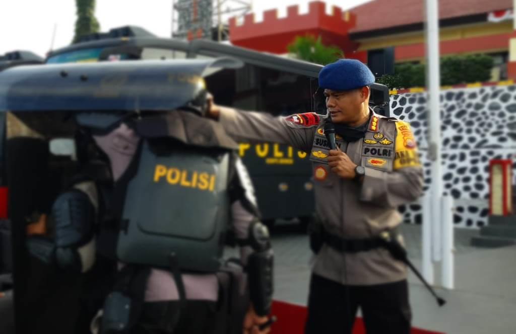 Latihan Gabungan Brimob Polda Bengkulu Antisipasi Demo Anarkis di Kantor Bupati Seluma