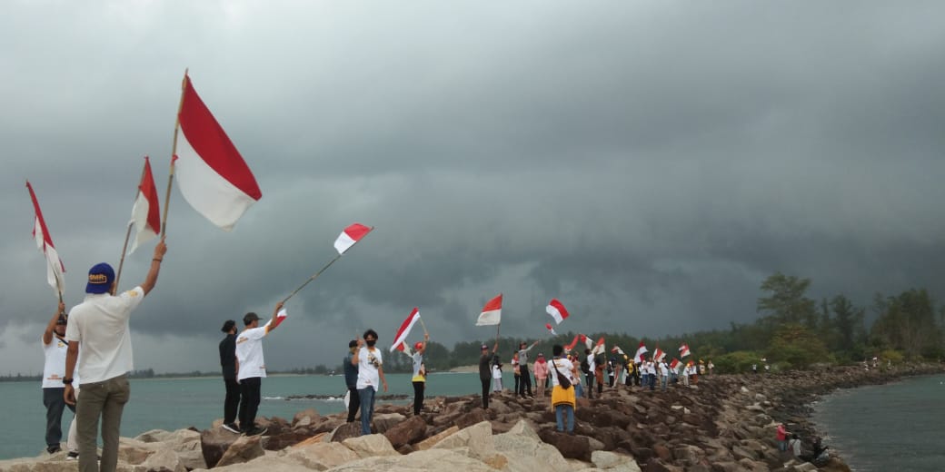 Kibarkan Bendera di Lentera Merah, BMR Teguhkan Dukungan untuk Gubernur Rohidin