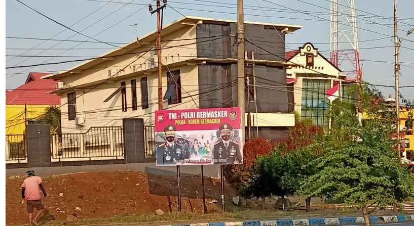 Pasang Ratusan Spanduk, Polda Bengkulu Kampanyekan Penggunaan Masker