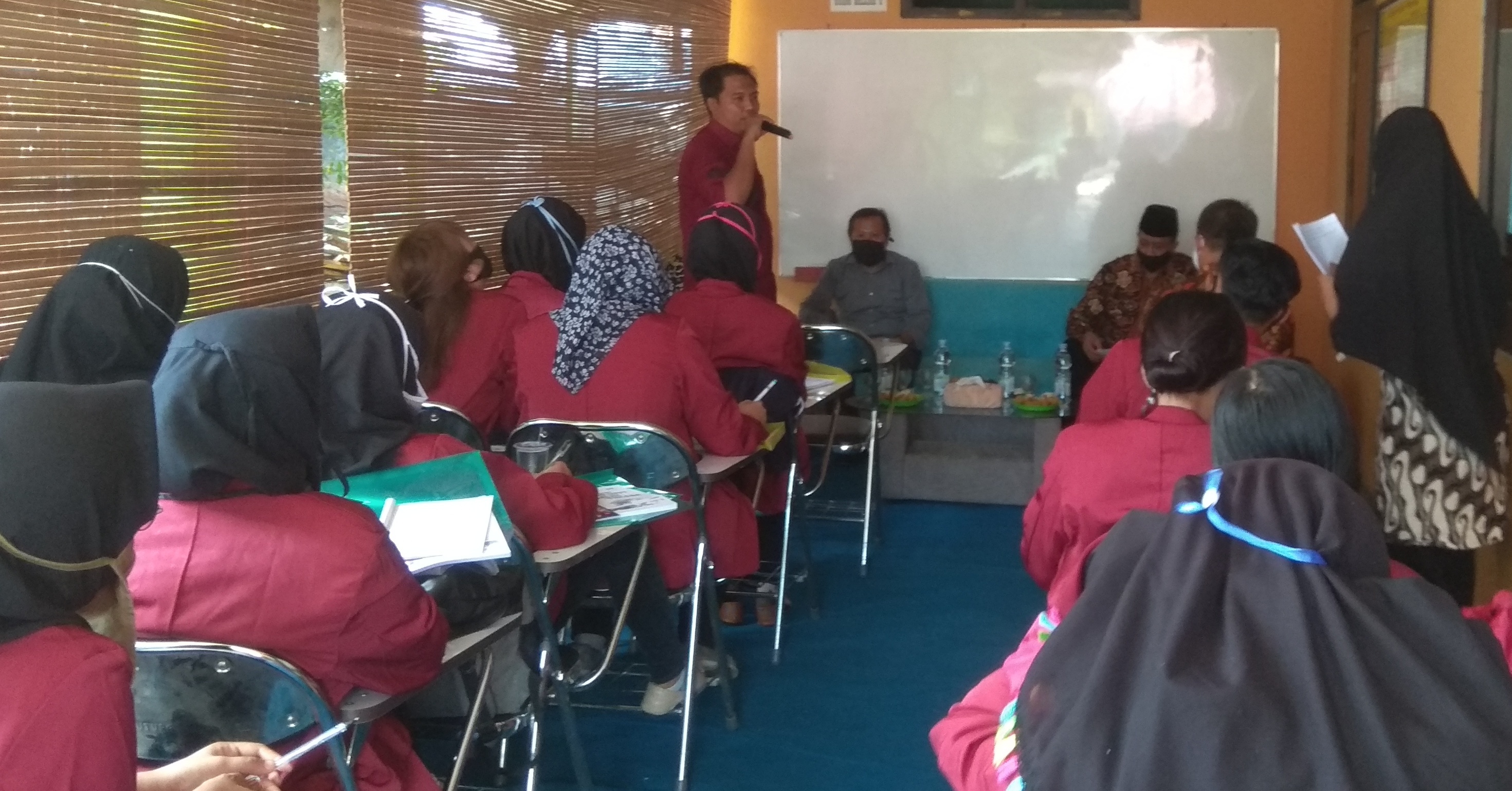 PKBM Meranti Indah Gelar Pelatihan Budidaya Jamur Tiram