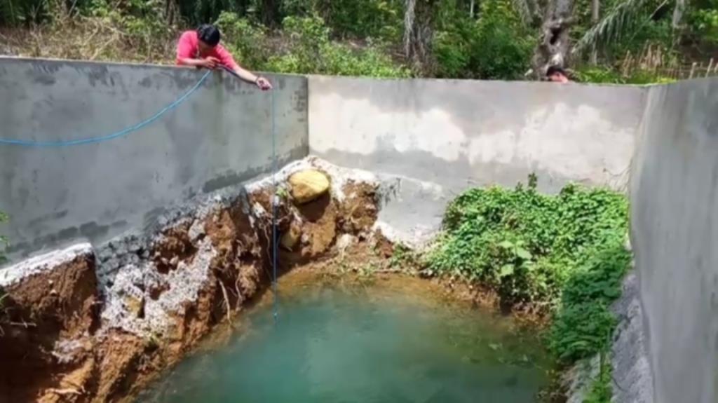 Proyek Galian Sumur Desa Padang Mumpo Terindikasi Kurang Volume