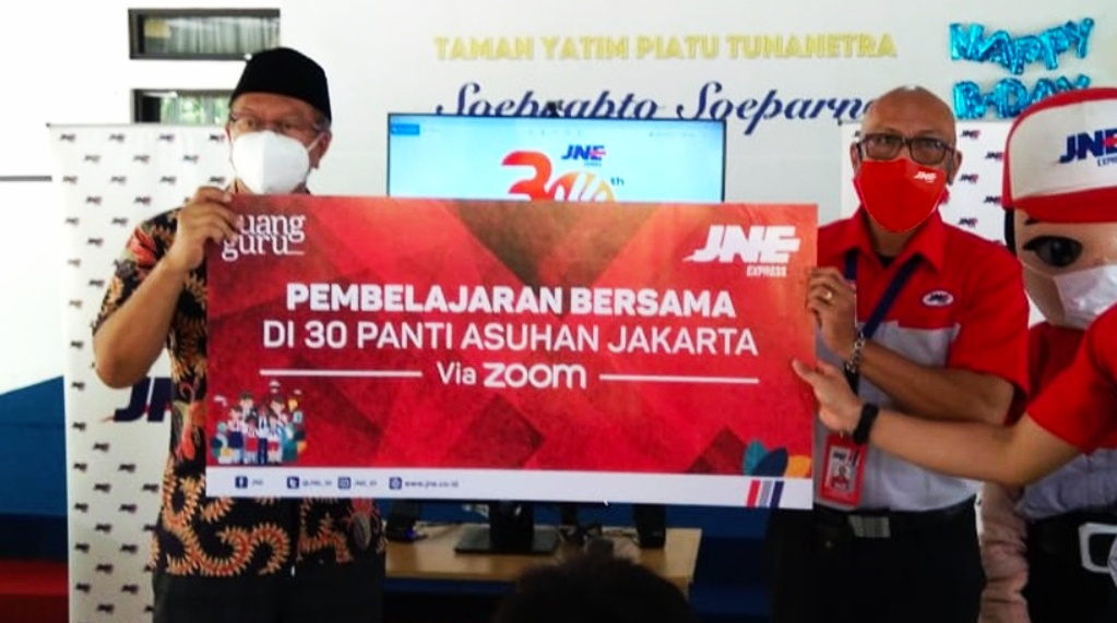 JNE Bersama Ruangguru Bantu Pelajar Kurang Mampu