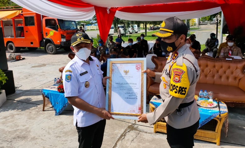Kapolres Bengkulu Terima Penghargaan, Berhasil dan Aktif Bantu Terapkan AKB