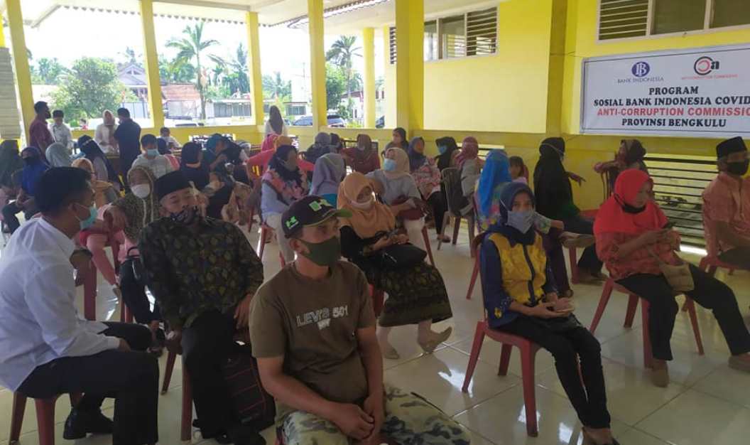 Kerjasama dengan Bank Indonesia Tangani COVID-19, ACC Salurkan Sembako ke Warga Benteng