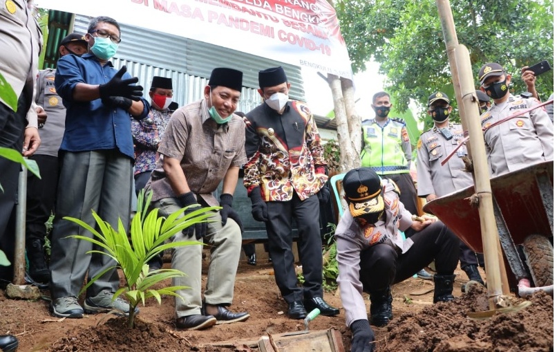 Polda Bengkulu Kembali Bedah Rumah Warga Tak Layak Huni