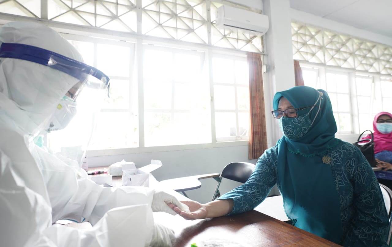 Sambut Hari Ibu dengan Rapid Tes Gratis untuk Perempuan