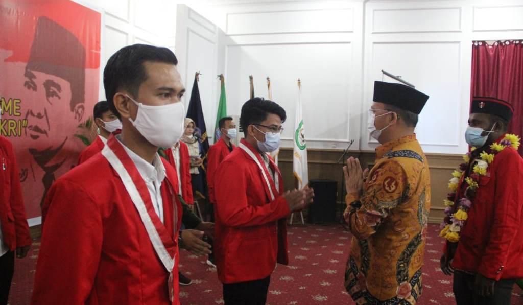 Pesan Gubernur di Acara Pelantikan GMNI Cabang Bengkulu