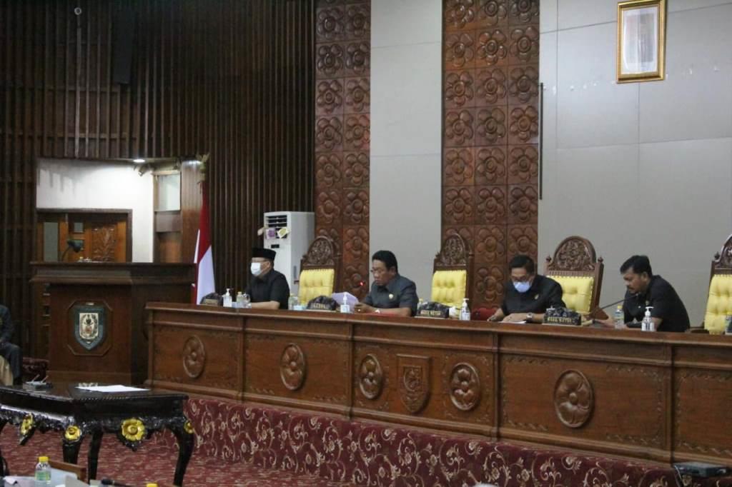 Gelar Rapat Paripurna, DPRD Umumkan Masa Jabatan Gubernur dan Wakil Gubernur Bengkulu 2016-2021
