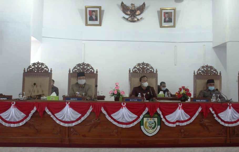 Rapat Paripurna DPRD Seluma Kesepakatan Bersama Pembentukan Perda Tahun 2021