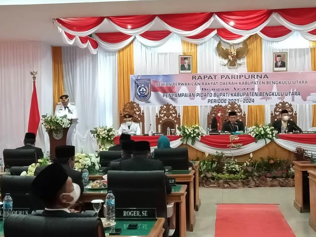 Paripurna DPRD BU, Bupati Mian Sampaikan Program 100 Hari Kerja