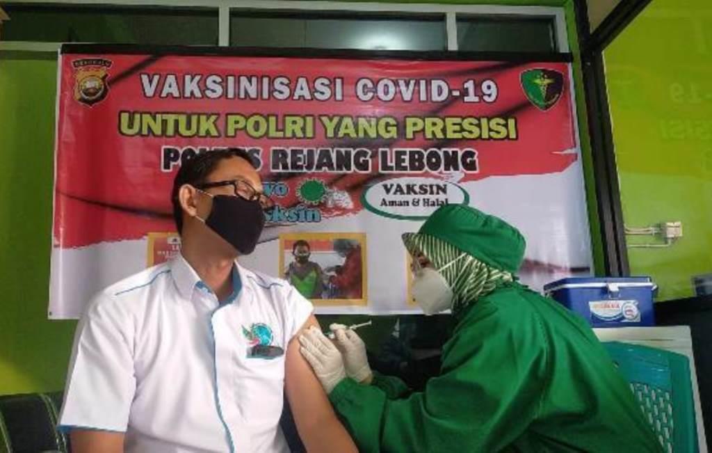 Aman dan Halal, Vaksin Sinovac Disuntikan ke 200 Personil Polres Rejang Lebong