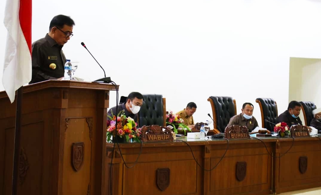 Bupati Kepahiang Sampaikan Pendapat Terhadap Raperda Inisiatif DPRD
