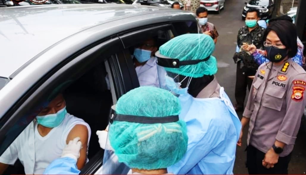 Polda Bengkulu Luncurkan Vaksinasi Drive Thru