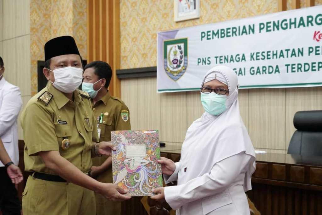 Pemprov Bengkulu Beri Penghargaan Nakes Pelayan Pasien Covid-19