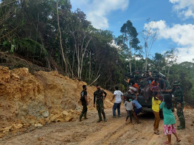 TNI Bersama Rakyat Seperti Ikan dan Air 
