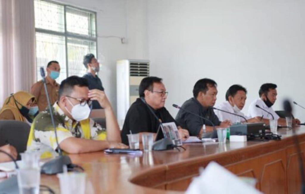 Dihadapan DPRD Bengkulu Selatan Tenaga Kontrak & Guru Honorer Sampaikan Keluhan