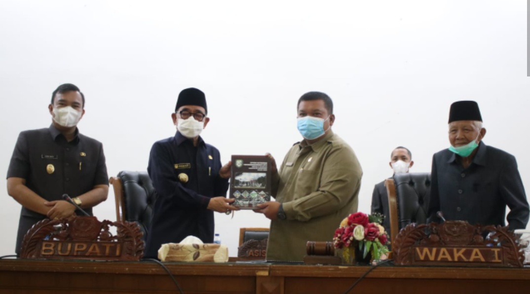 Paripurna Nota Pengantar LKPJ Bupati Kepahiang Tahun 2020 Berlangsung Khidmat