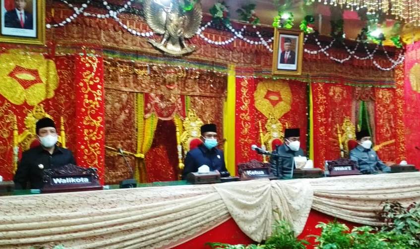 Rapat Paripurna, DPRD Kota Bengkulu Sahkan Empat Raperda