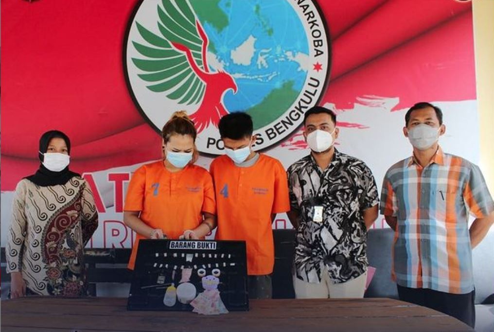 Simpan 22 Paket Sabu, Pasangan Kekasih Ini Diringkus Polisi