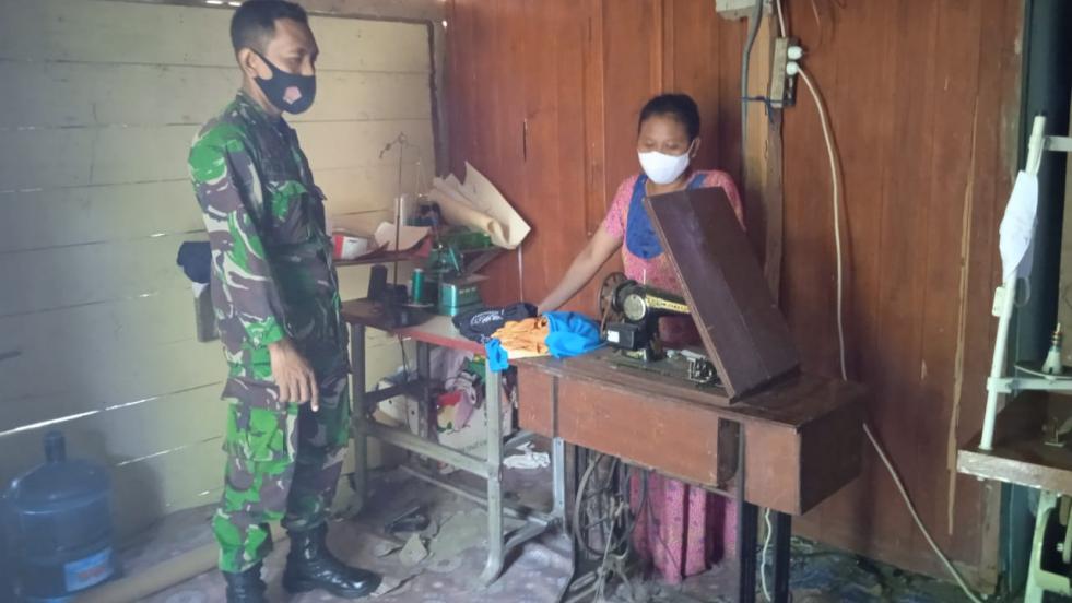 Tim Satgas Covid-19 Ngabang Sambangi Rumah Duka Pasien Terpapar Covid-19