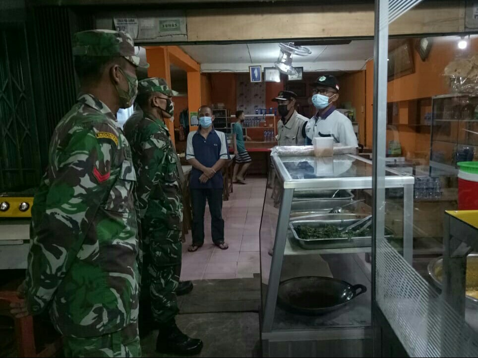 Tak Lelah, Koramil Sengah Temila Terus Serukan Penegakan Prokes