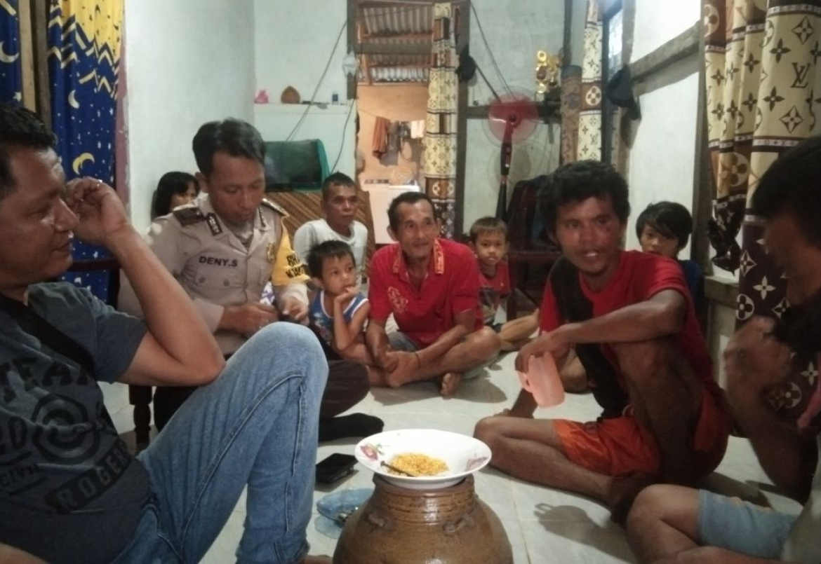 Lerai Perselisihan Warga, Babinsa dan Bhabinkamtibmas Lakukan ini