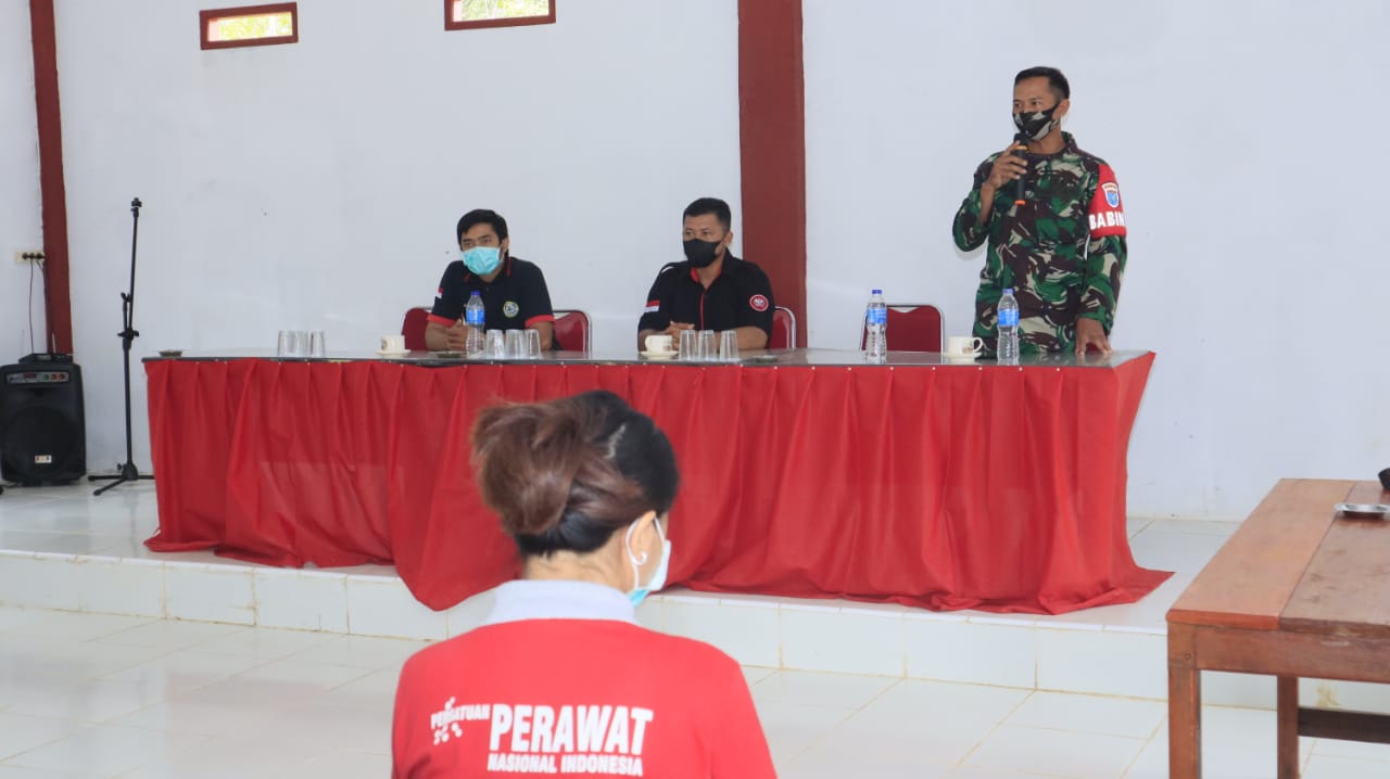 Kegiatan Babinsa Kersik Belantian: Imbau Warga Tetap Taat Prokes