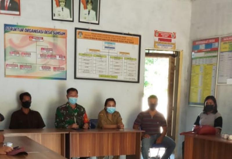 Babinsa Mandor Hadiri Rapat PPKM di Desa Binaan