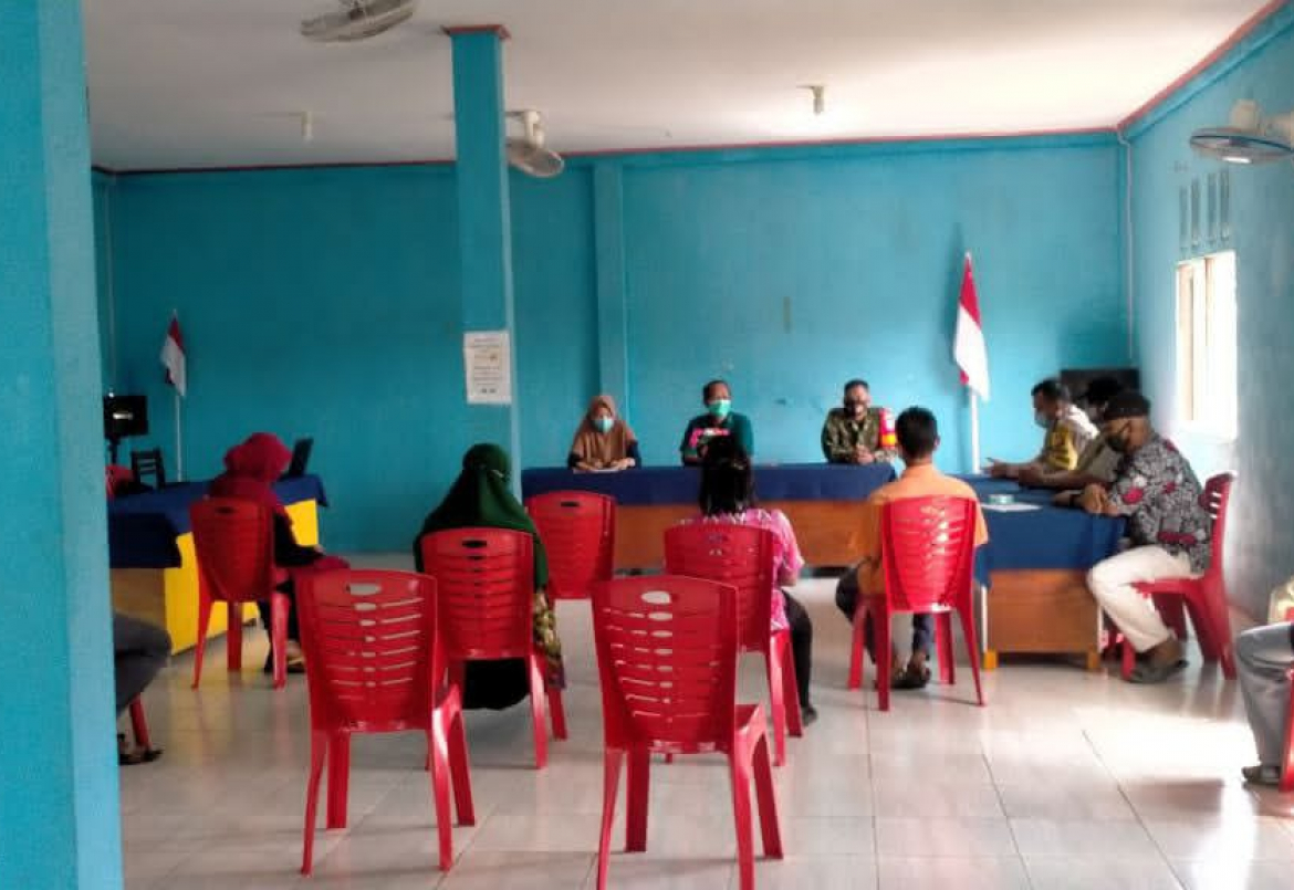 Sosialisasi Sanitasi Diikuti Babinsa Koramil Sungai Kunyit