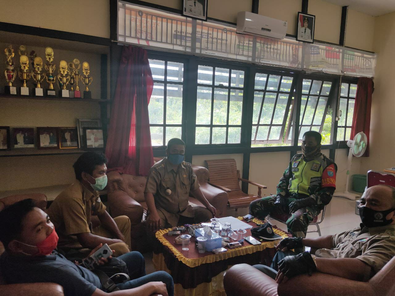 Jaga Kondusifitas, Babinsa Lakukan Komsos