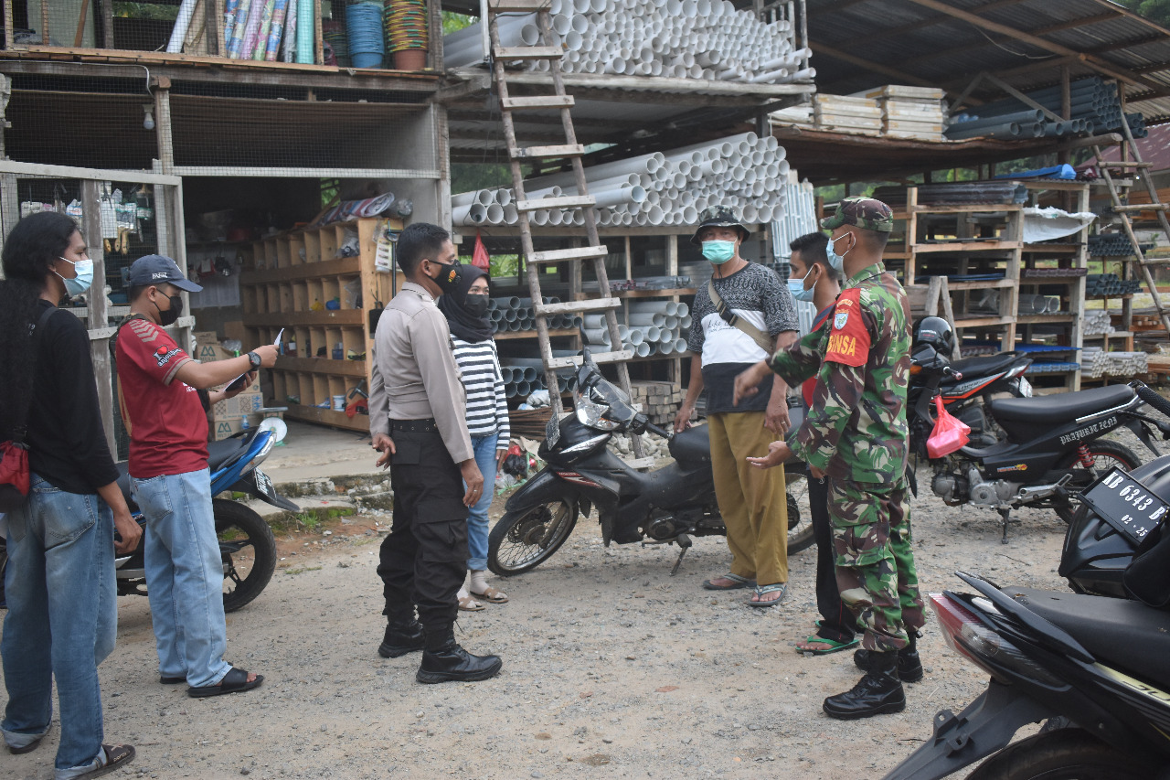 Patroli Imbau dan Sosialisasikan Prokes Serta PPKM oleh TNI dan Polri