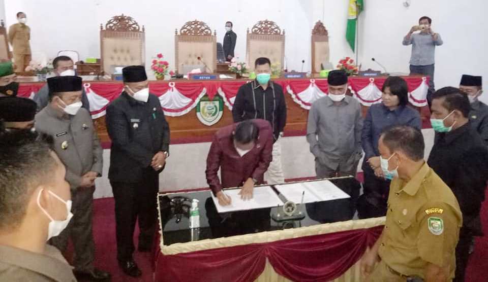 Rapat Paripurna, DPRD Seluma Berikan Catatan Strategis LKPJ Bupati Tahun 2020