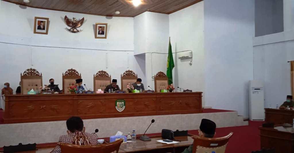 Paripurna DPRD Seluma, Penjelasan Bupati Atas Raperda Sisa Perhitungan APBD TA 2020